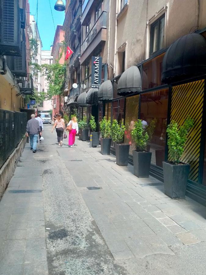 2 Bedrooms Area Located 2 Floor Istanbul