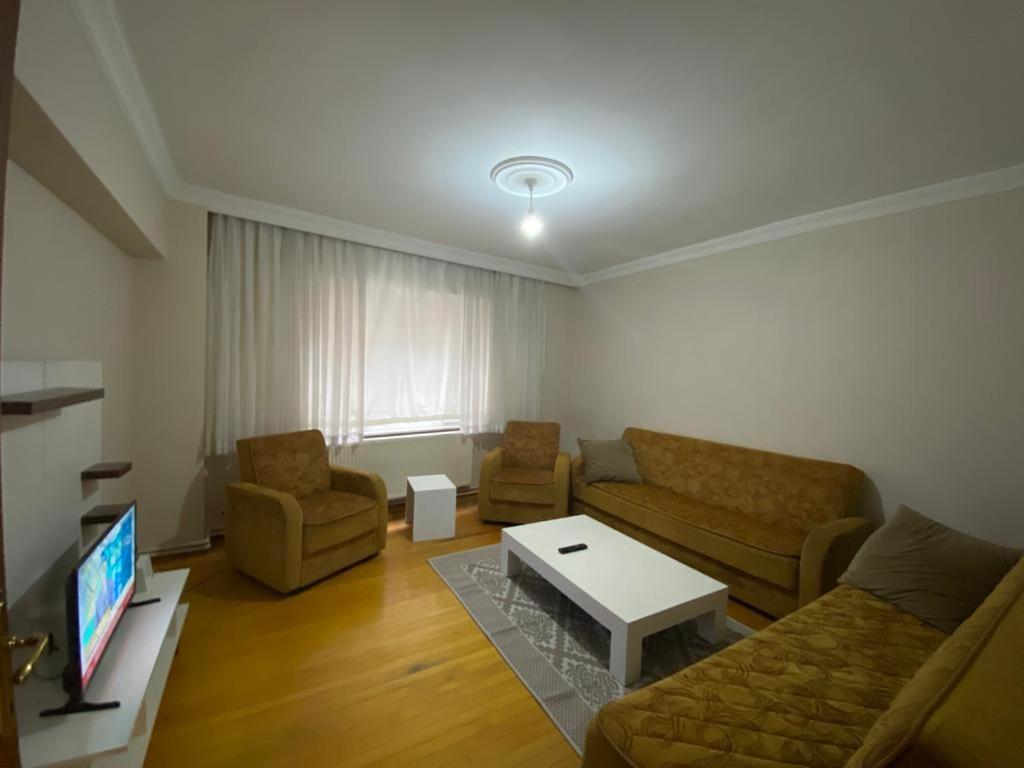2 Bedrooms Area Located 2 Floor Istanbul
