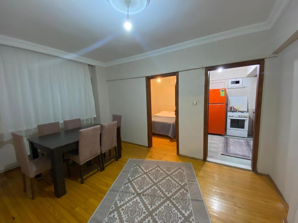 Apartament 2 Bedrooms Area Located 2 Floor *