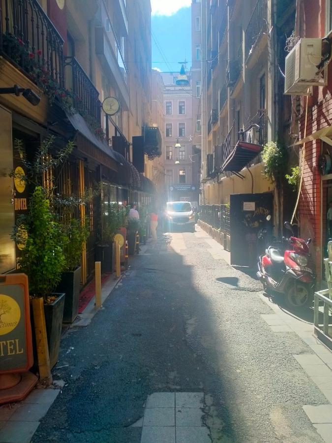 2 Bedrooms Area Located 2 Floor